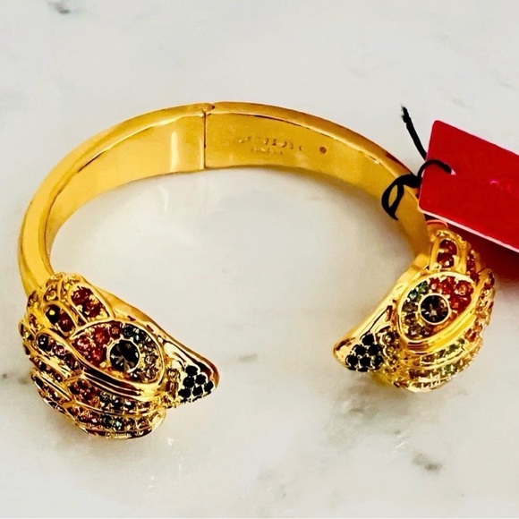 New KURT GEIGER LONDON
Rainbow Pavé Signature Eagle Cuff Bracelet in Gold Tone - Picture 6 of 8